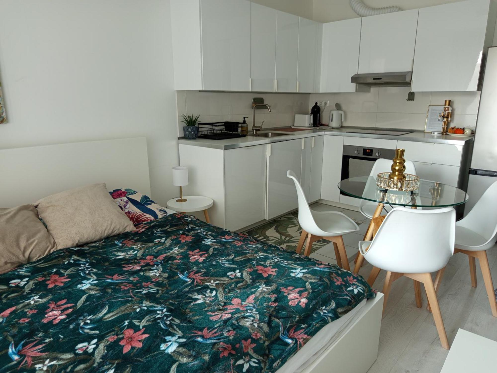 Dagaly Free Parking In Garage Apartment *